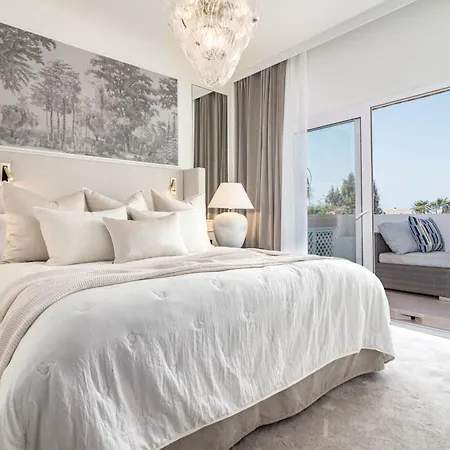 Apartment Royal Garden I - Puerto Banus Marbella